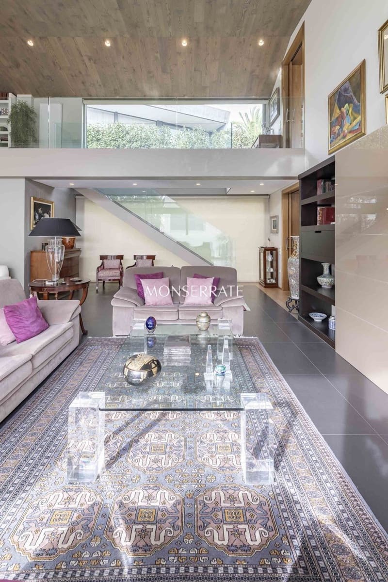 3 makuuhuone Huvila myytävänä paikassa Valencia kaupunki mukana uima-altaan 
autotalli - 2 300 000 € (Ref: 9472246)