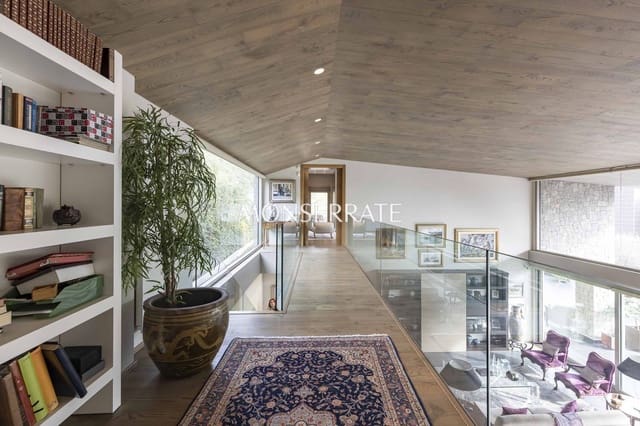 3 makuuhuone Huvila myytävänä paikassa Valencia kaupunki mukana uima-altaan 
autotalli - 2 300 000 € (Ref: 9472246)