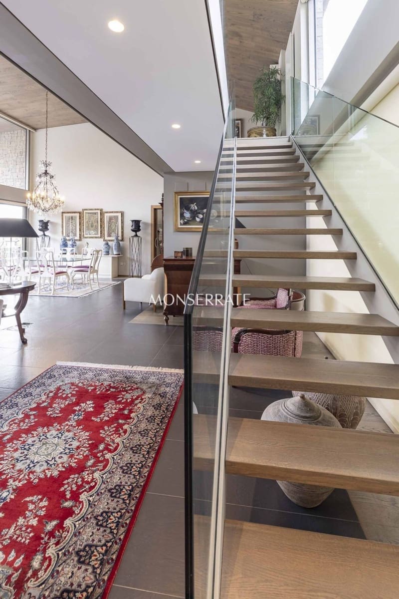 3 makuuhuone Huvila myytävänä paikassa Valencia kaupunki mukana uima-altaan 
autotalli - 2 300 000 € (Ref: 9472246)