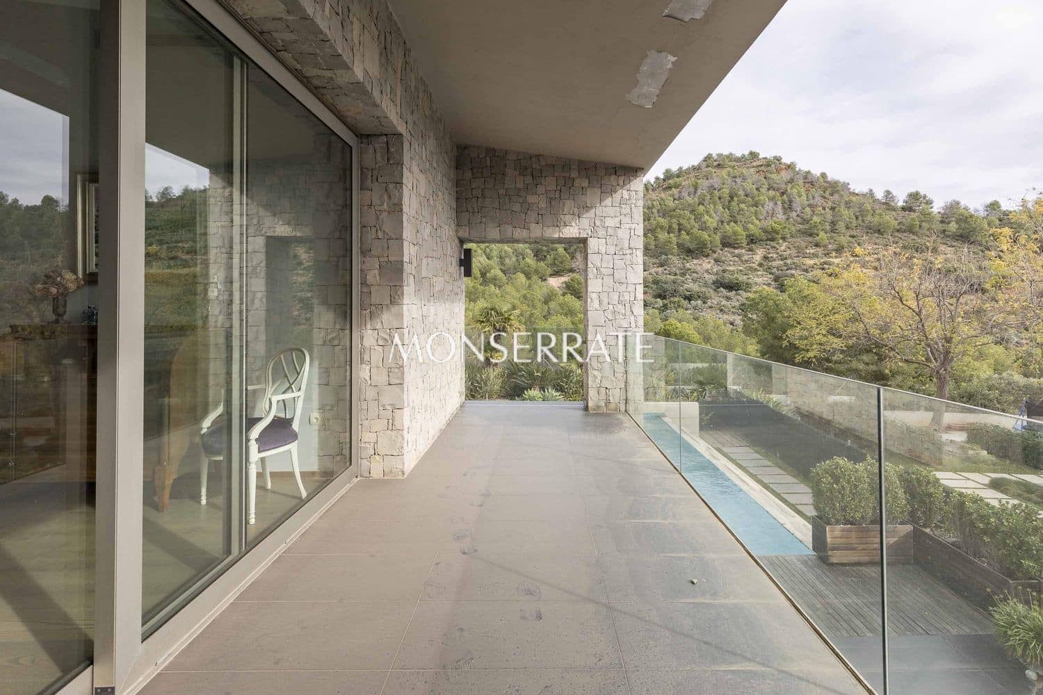 3 makuuhuone Huvila myytävänä paikassa Valencia kaupunki mukana uima-altaan 
autotalli - 2 300 000 € (Ref: 9472246)