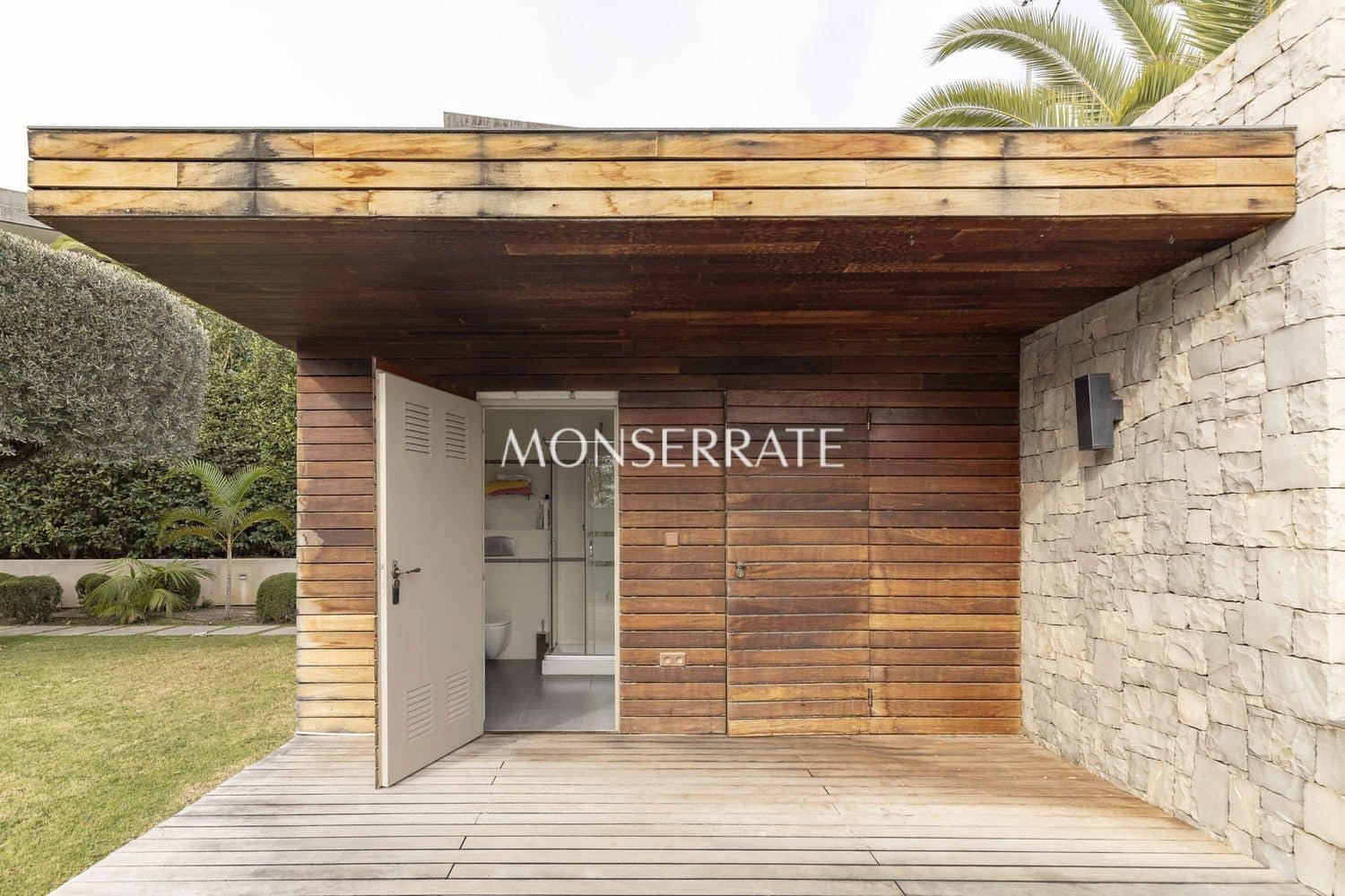 3 makuuhuone Huvila myytävänä paikassa Valencia kaupunki mukana uima-altaan 
autotalli - 2 300 000 € (Ref: 9472246)