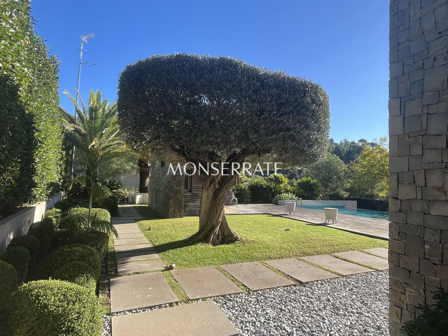 3 makuuhuone Huvila myytävänä paikassa Valencia kaupunki mukana uima-altaan 
autotalli - 2 300 000 € (Ref: 9472246)