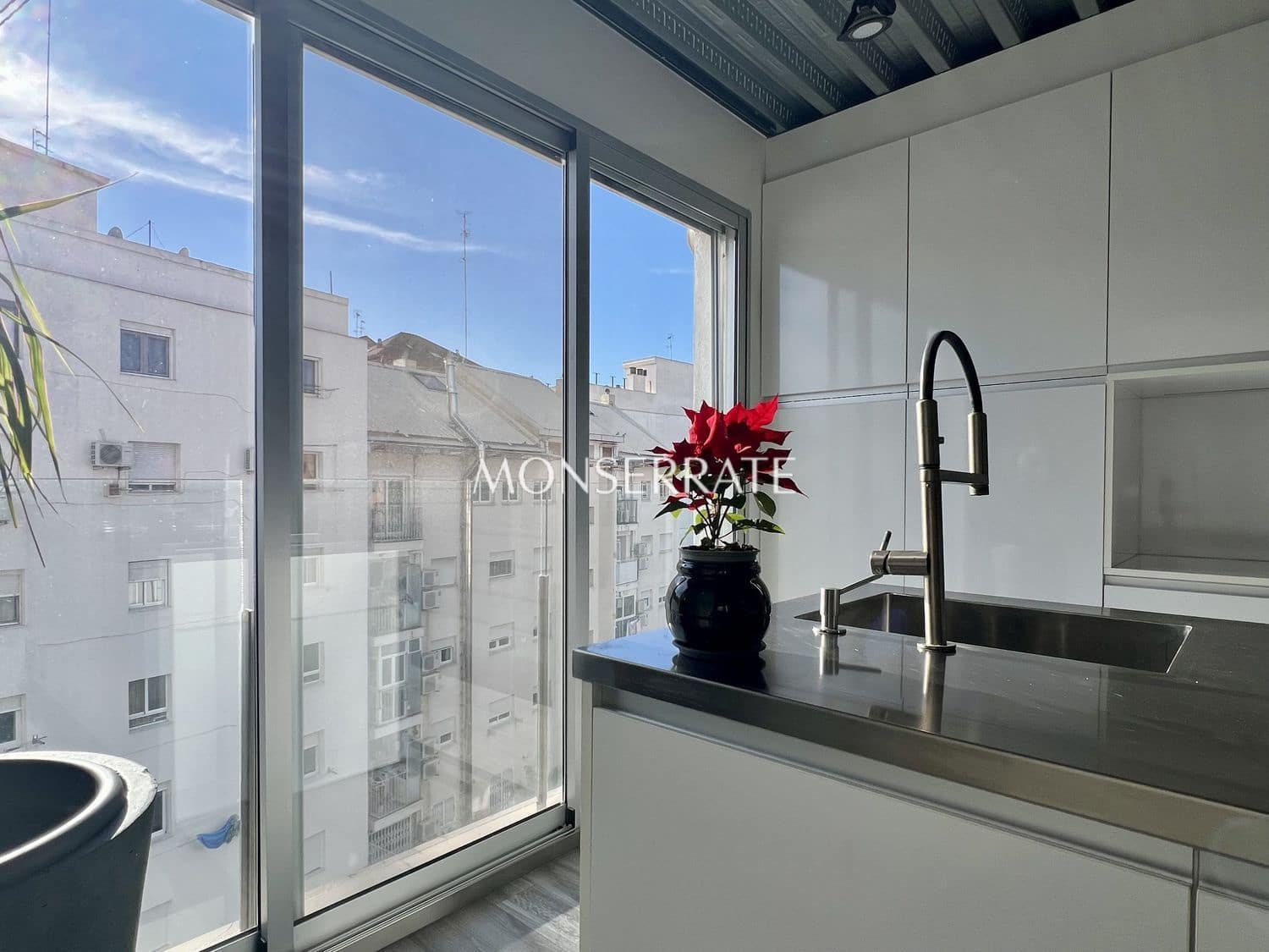 2 sypialnia Apartament do wynajęcia w Miasto Walencja z garażem - 2 100 € (Ref: 9474690)