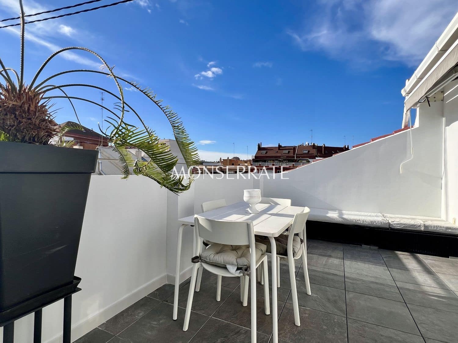 2 sypialnia Apartament do wynajęcia w Miasto Walencja z garażem - 2 100 € (Ref: 9474690)