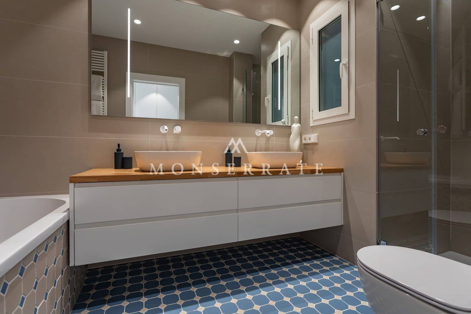 3 camera da letto Appartamento da affittare in Valencia citta con garage - 3.000 € (Rif: 9483823)