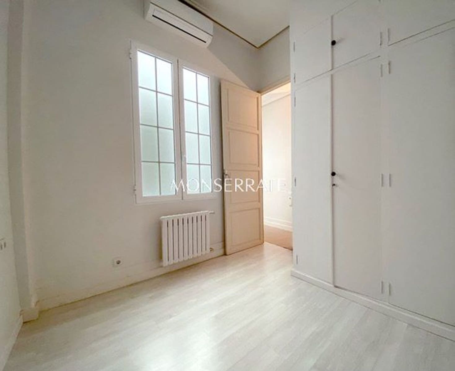 3 bedroom Apartment for rent in Valencia city with garage - € 2,100 (Ref: 9491038)