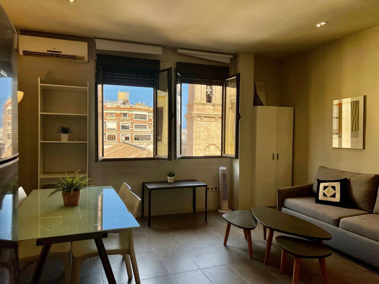 1 bedroom Apartment for rent in Valencia city with garage - € 1,500 (Ref: 9503777)