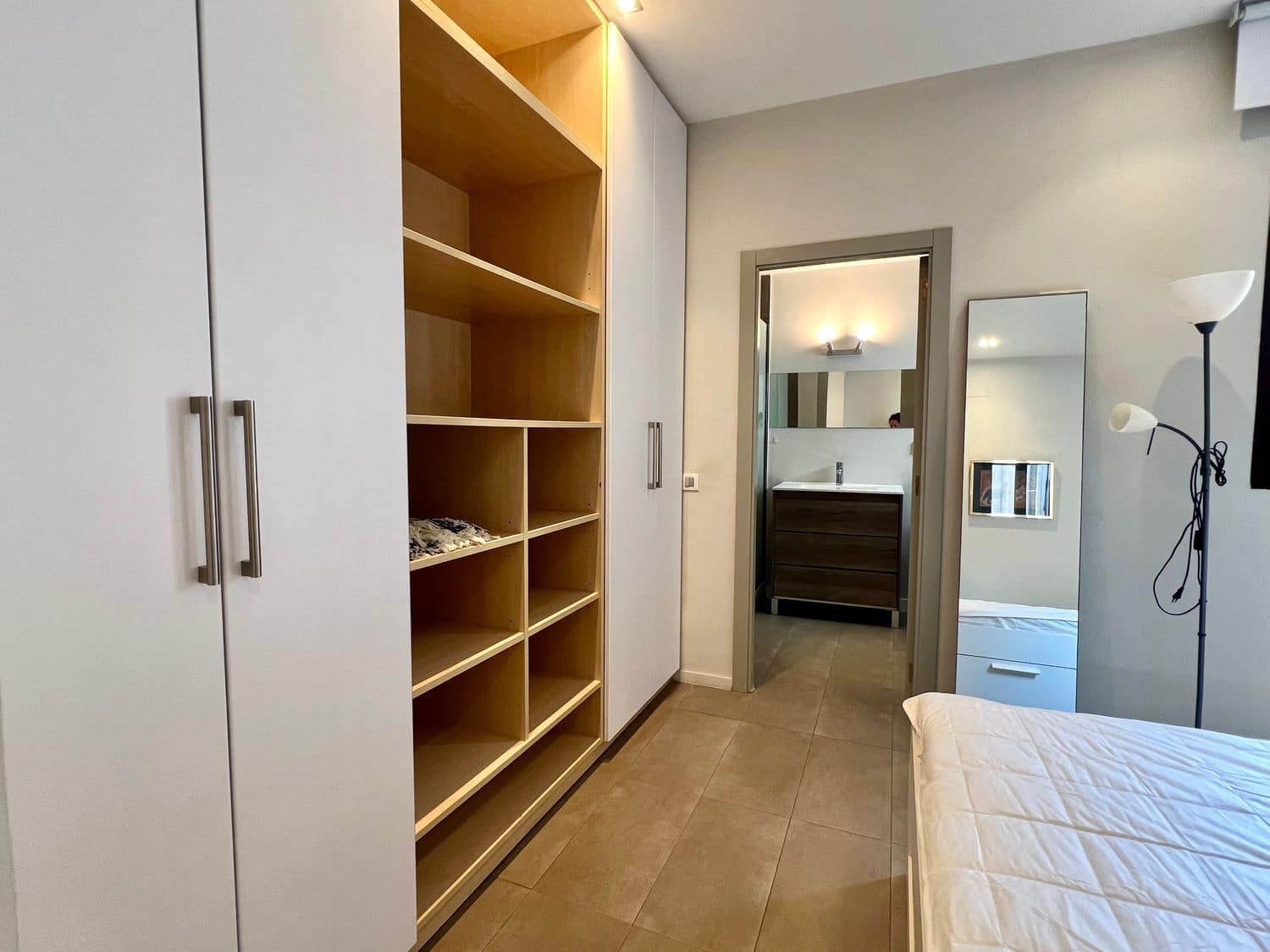 1 bedroom Apartment for rent in Valencia city with garage - € 1,500 (Ref: 9503777)