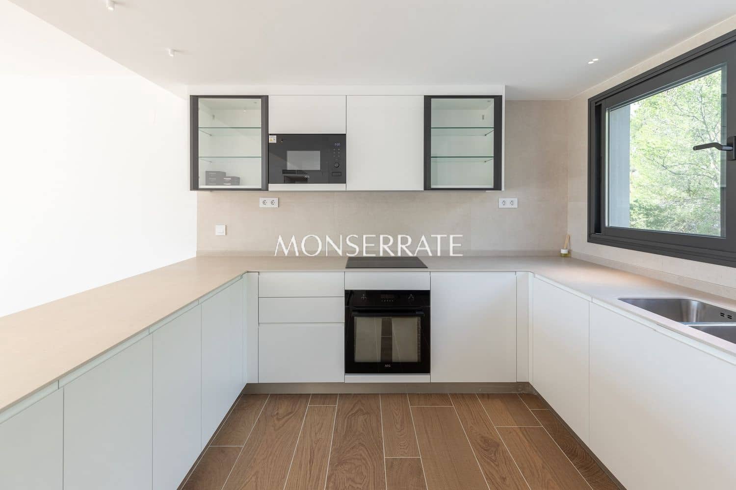 4 sypialnia Apartament na sprzedaż w Sagunto / Sagunt z basenem garażem - 1 400 000 € (Ref: 9508442)