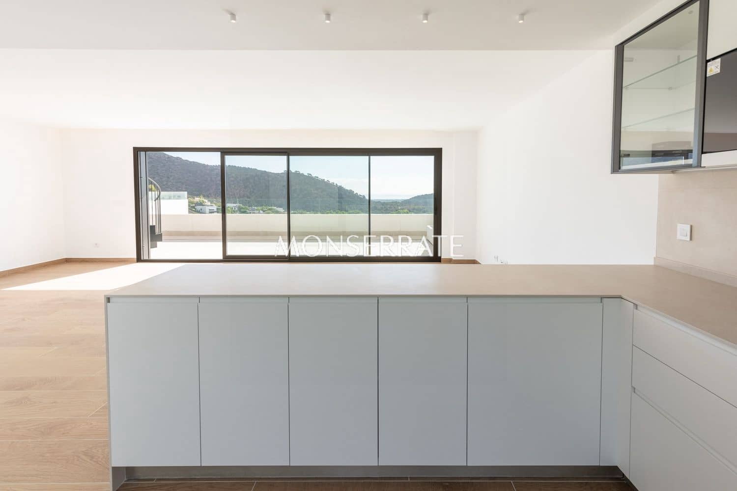 4 sypialnia Apartament na sprzedaż w Sagunto / Sagunt z basenem garażem - 1 400 000 € (Ref: 9508442)