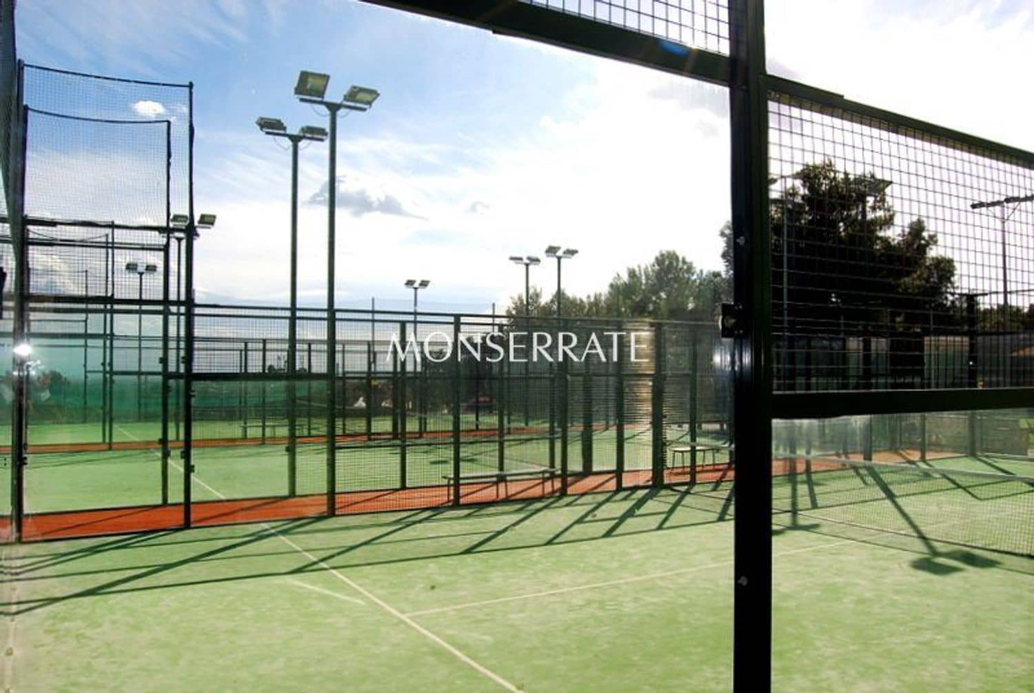 4 sypialnia Apartament na sprzedaż w Sagunto / Sagunt z basenem garażem - 1 400 000 € (Ref: 9508442)