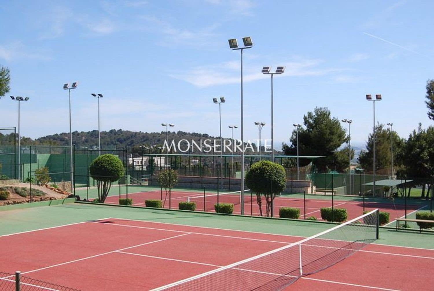 4 sypialnia Apartament na sprzedaż w Sagunto / Sagunt z basenem garażem - 1 400 000 € (Ref: 9508442)