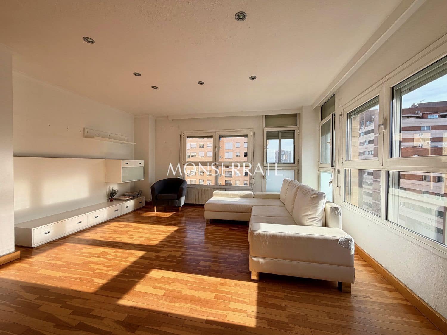 3 quarto Apartamento para venda em Valencia cidade com piscina garagem - 490 000 € (Ref: 9525934)