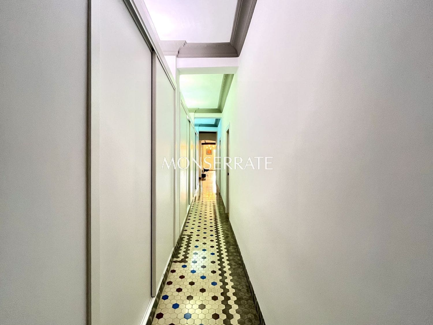 2 soveværelse Lejlighed til leje i Valencia by med garage - € 2.750 (Ref: 9564233)