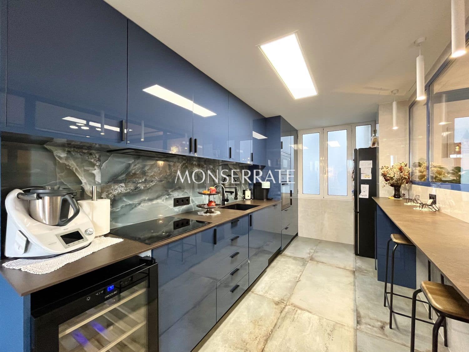 2 soveværelse Lejlighed til leje i Valencia by med garage - € 2.750 (Ref: 9564233)