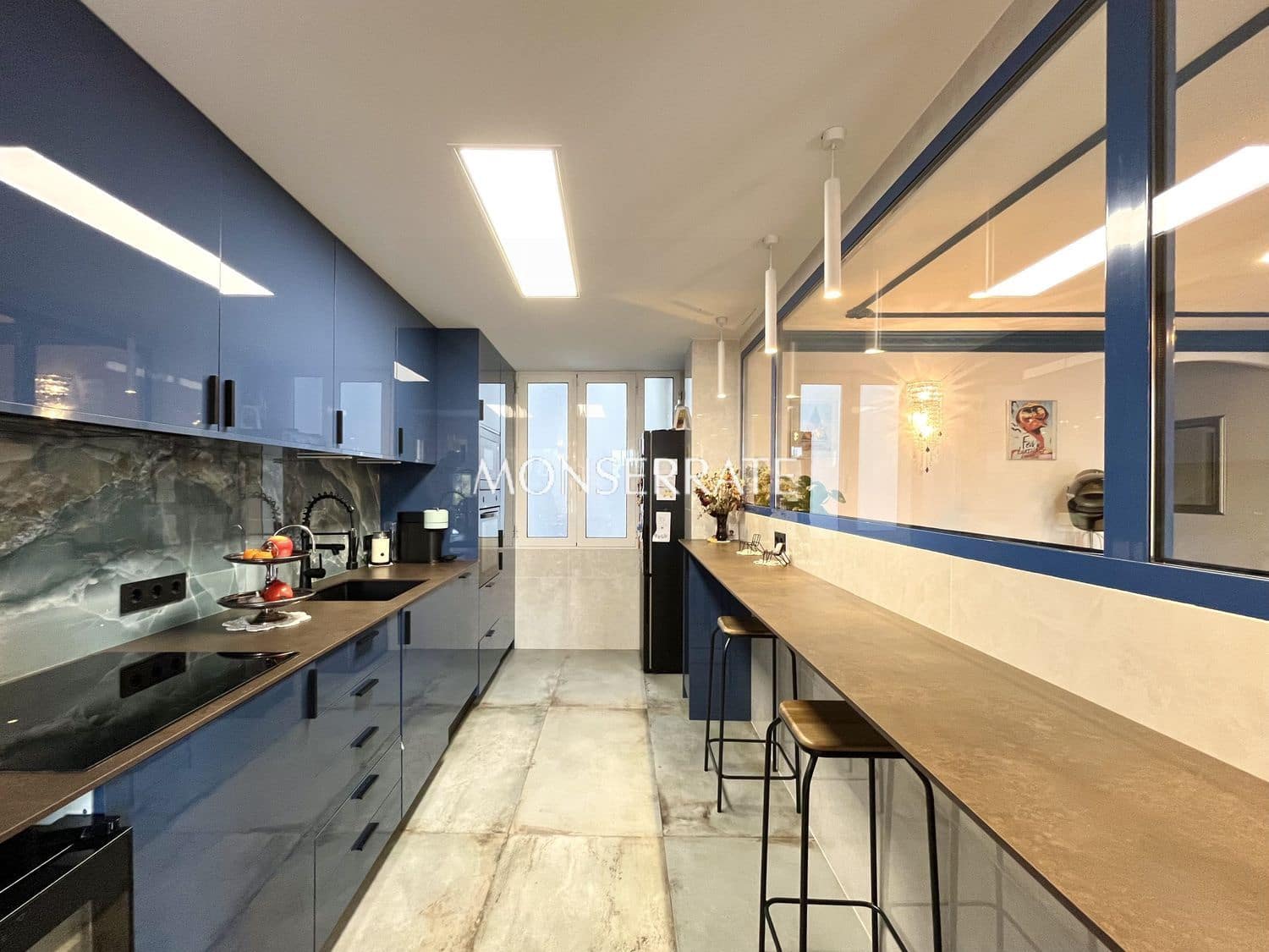 2 soveværelse Lejlighed til leje i Valencia by med garage - € 2.750 (Ref: 9564233)