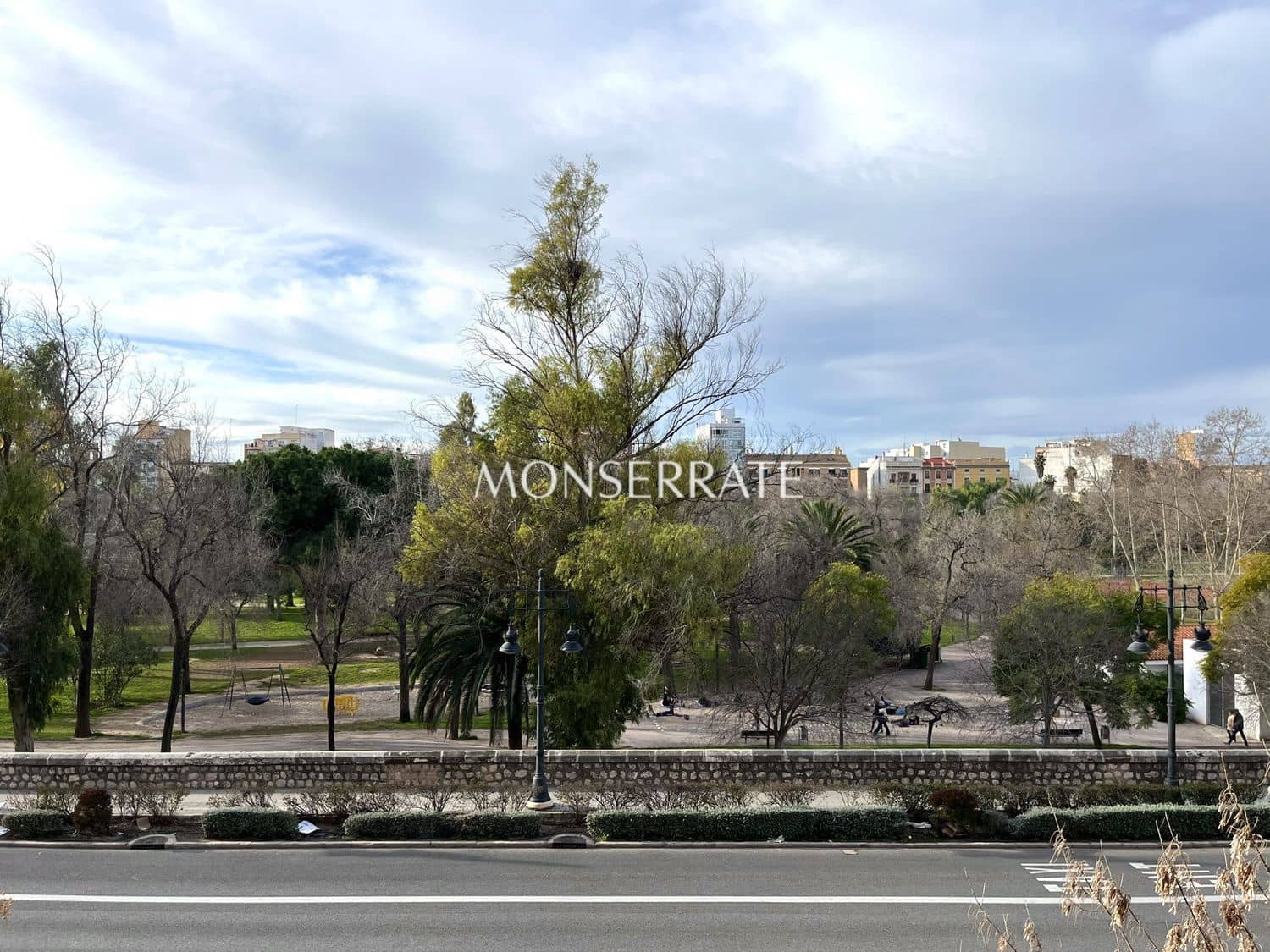 2 soveværelse Lejlighed til leje i Valencia by med garage - € 2.750 (Ref: 9564233)