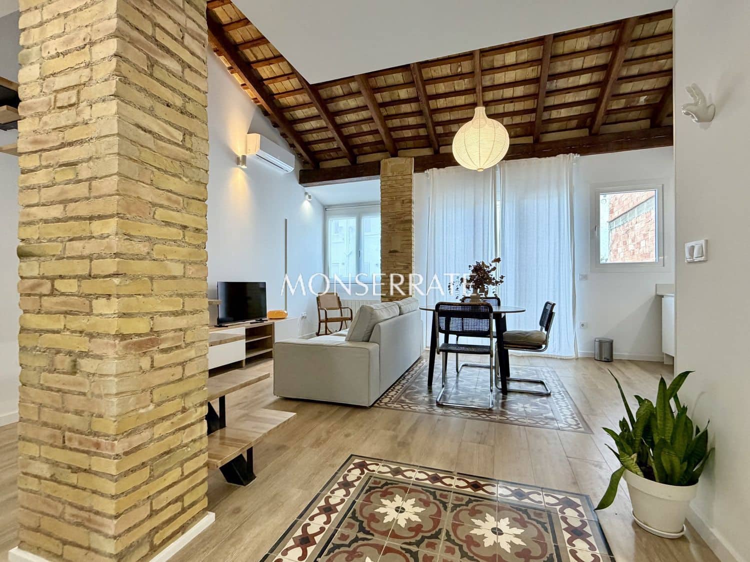 2 soveværelse Lejlighed til leje i Valencia by med garage - € 1.500 (Ref: 9564234)