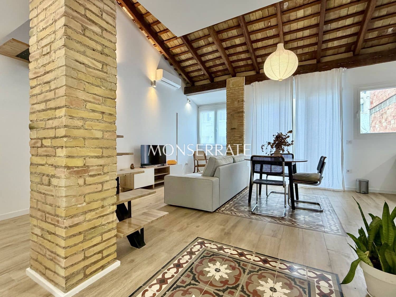 2 soveværelse Lejlighed til leje i Valencia by med garage - € 1.500 (Ref: 9564234)