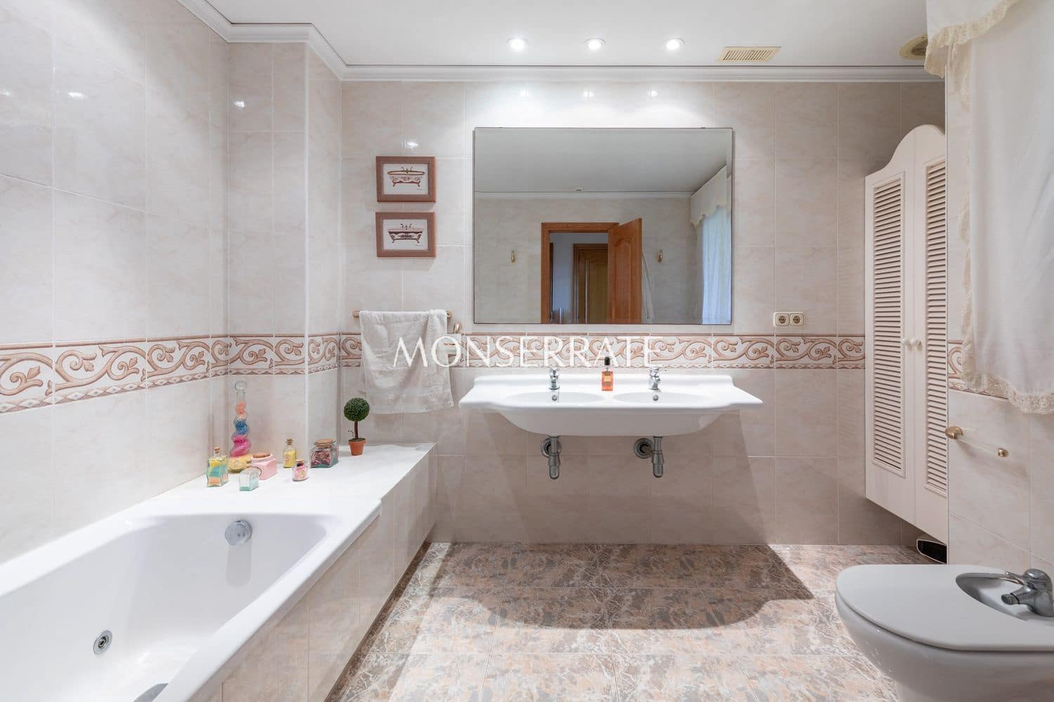 5 soverom Villa til salgs i Pucol med svømmebasseng garasje - € 1 800 000 (Ref: 9564235)