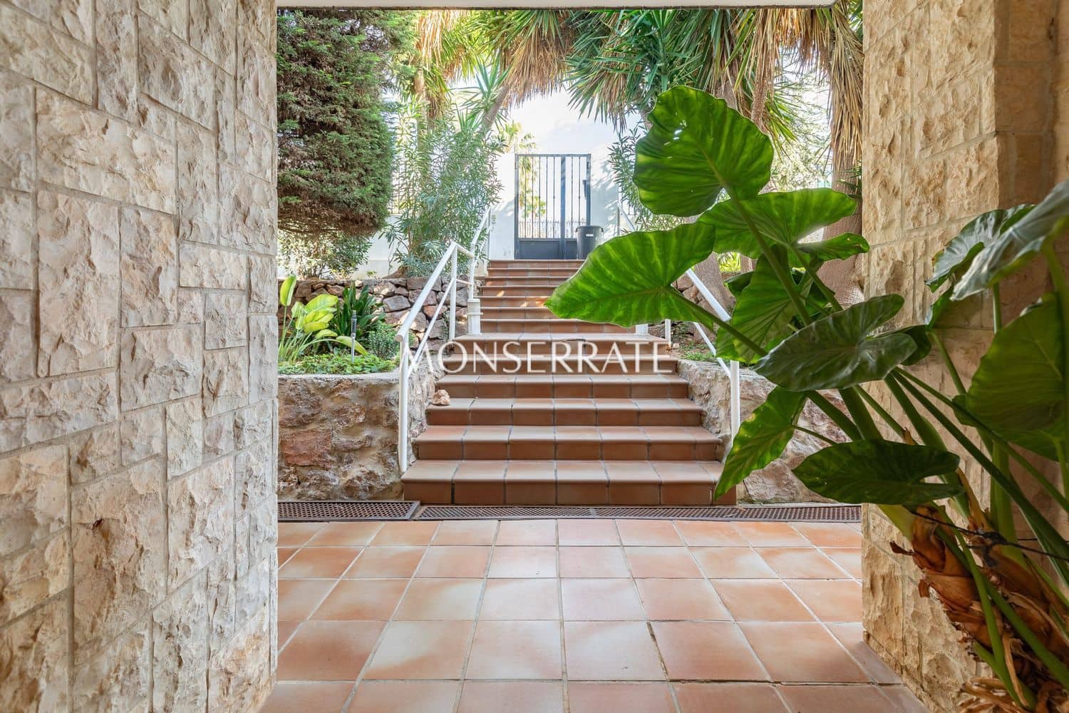 5 soverom Villa til salgs i Pucol med svømmebasseng garasje - € 1 800 000 (Ref: 9564235)