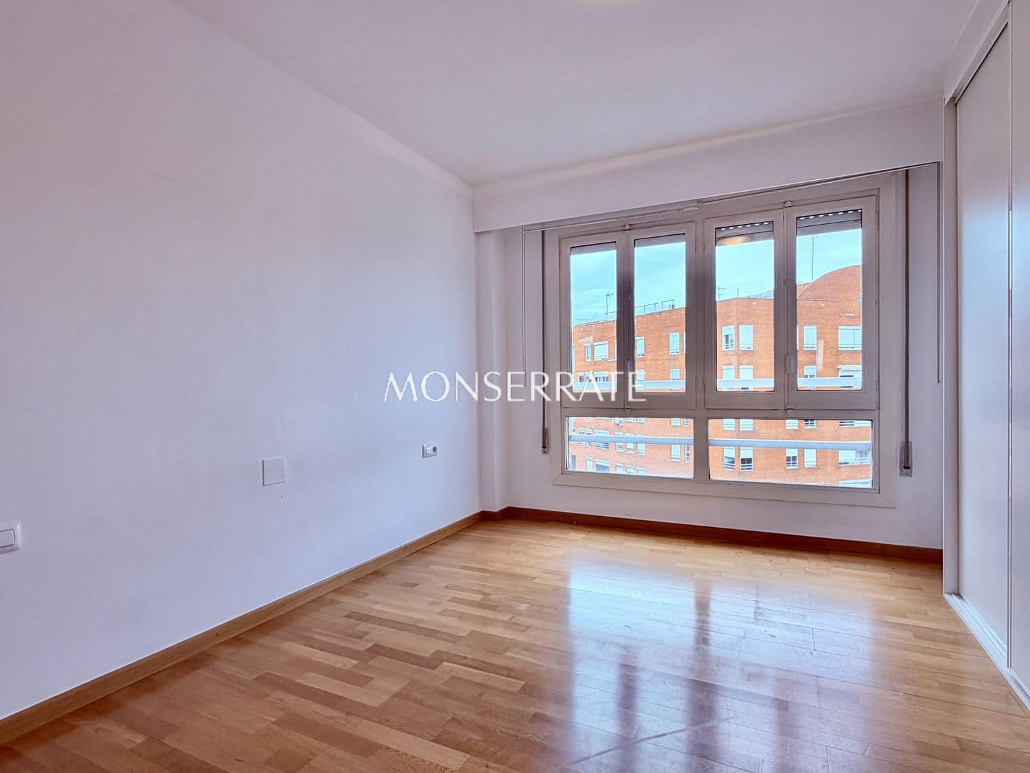 Appartement de 2 chambres à louer à Valence ville avec garage - 1 690 € (Ref: 9594573)