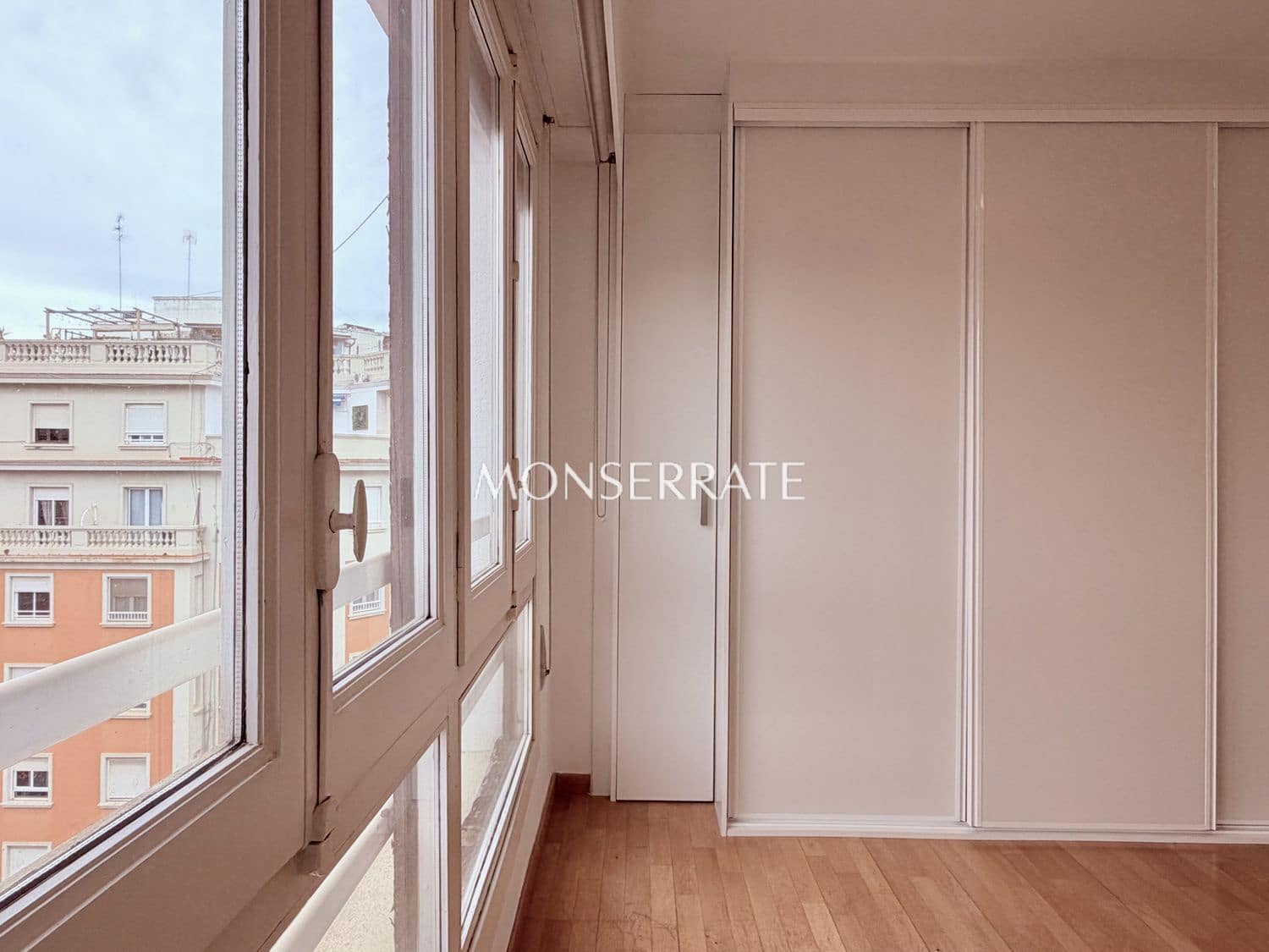 Appartement de 2 chambres à louer à Valence ville avec garage - 1 690 € (Ref: 9594573)