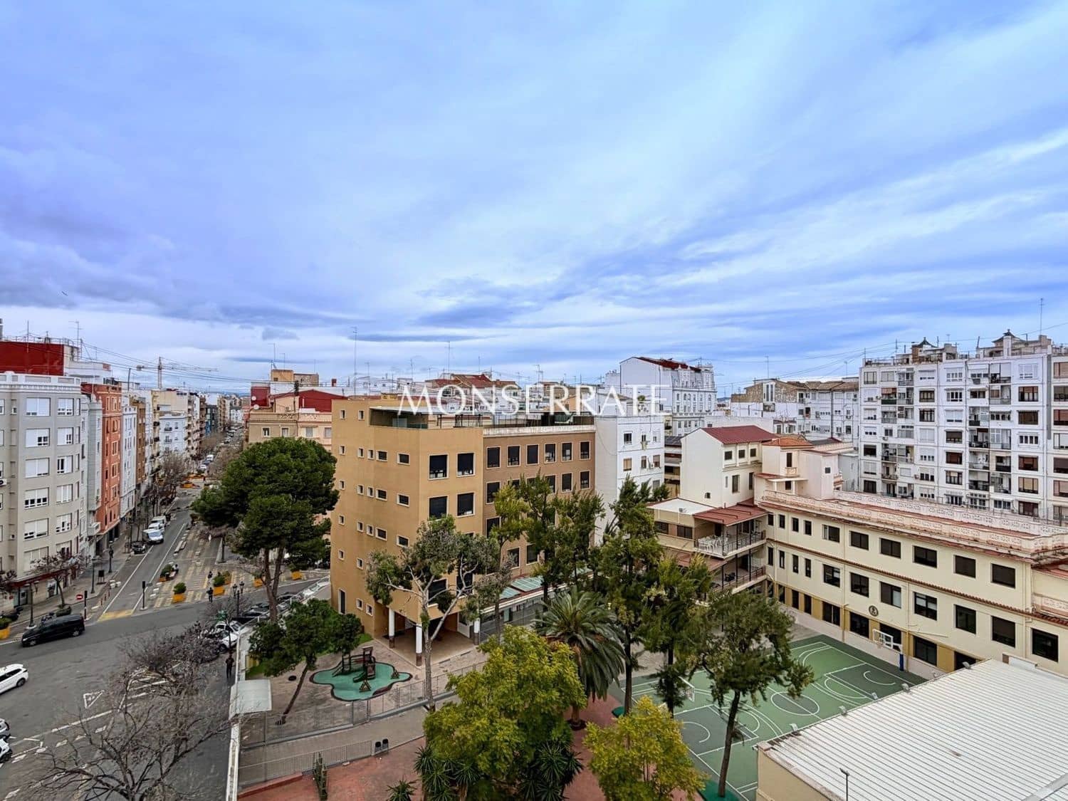 Appartement de 2 chambres à louer à Valence ville avec garage - 1 690 € (Ref: 9594573)