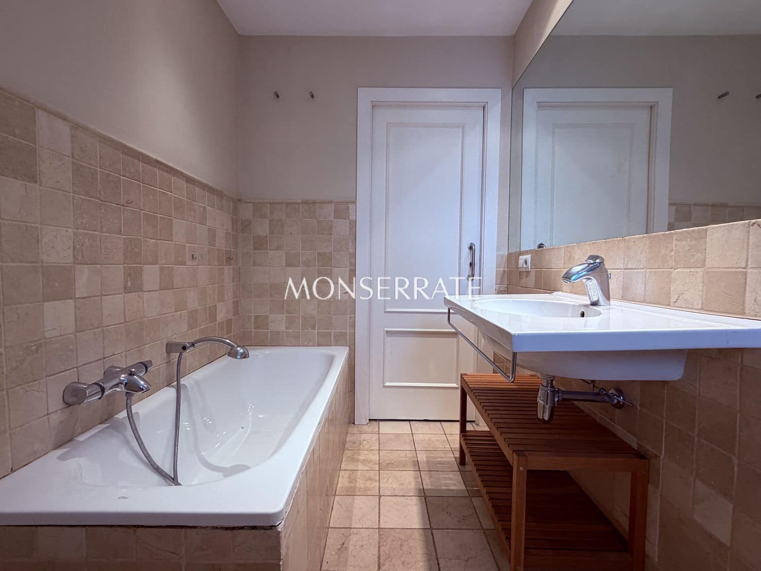 Appartement de 2 chambres à louer à Valence ville avec garage - 1 690 € (Ref: 9594573)