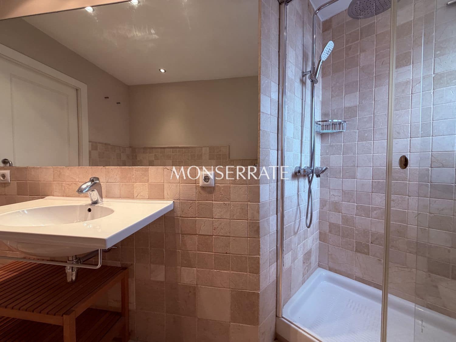 Appartement de 2 chambres à louer à Valence ville avec garage - 1 690 € (Ref: 9594573)