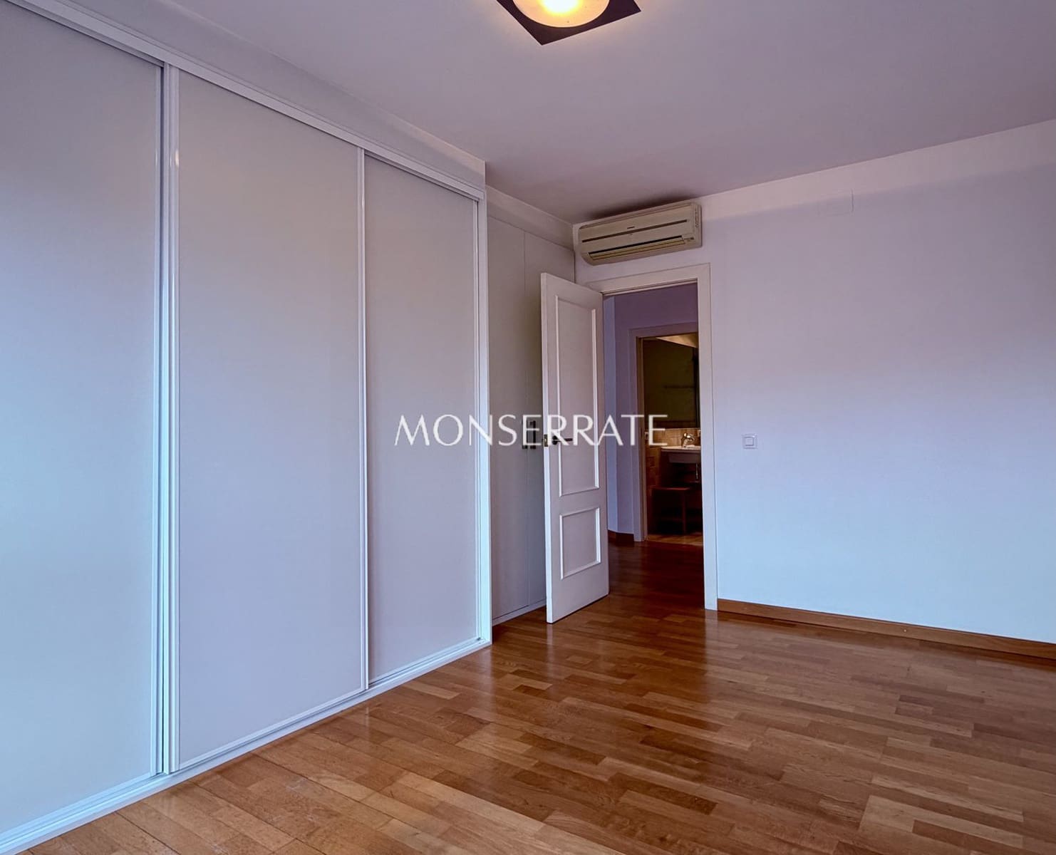 Appartement de 2 chambres à louer à Valence ville avec garage - 1 690 € (Ref: 9594573)