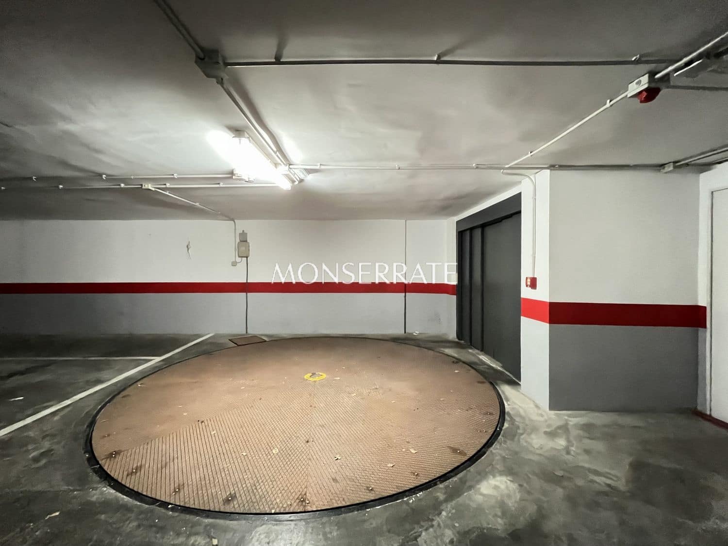 2 quarto Apartamento para arrendar em Valencia cidade com garagem - 2 000 € (Ref: 9598595)