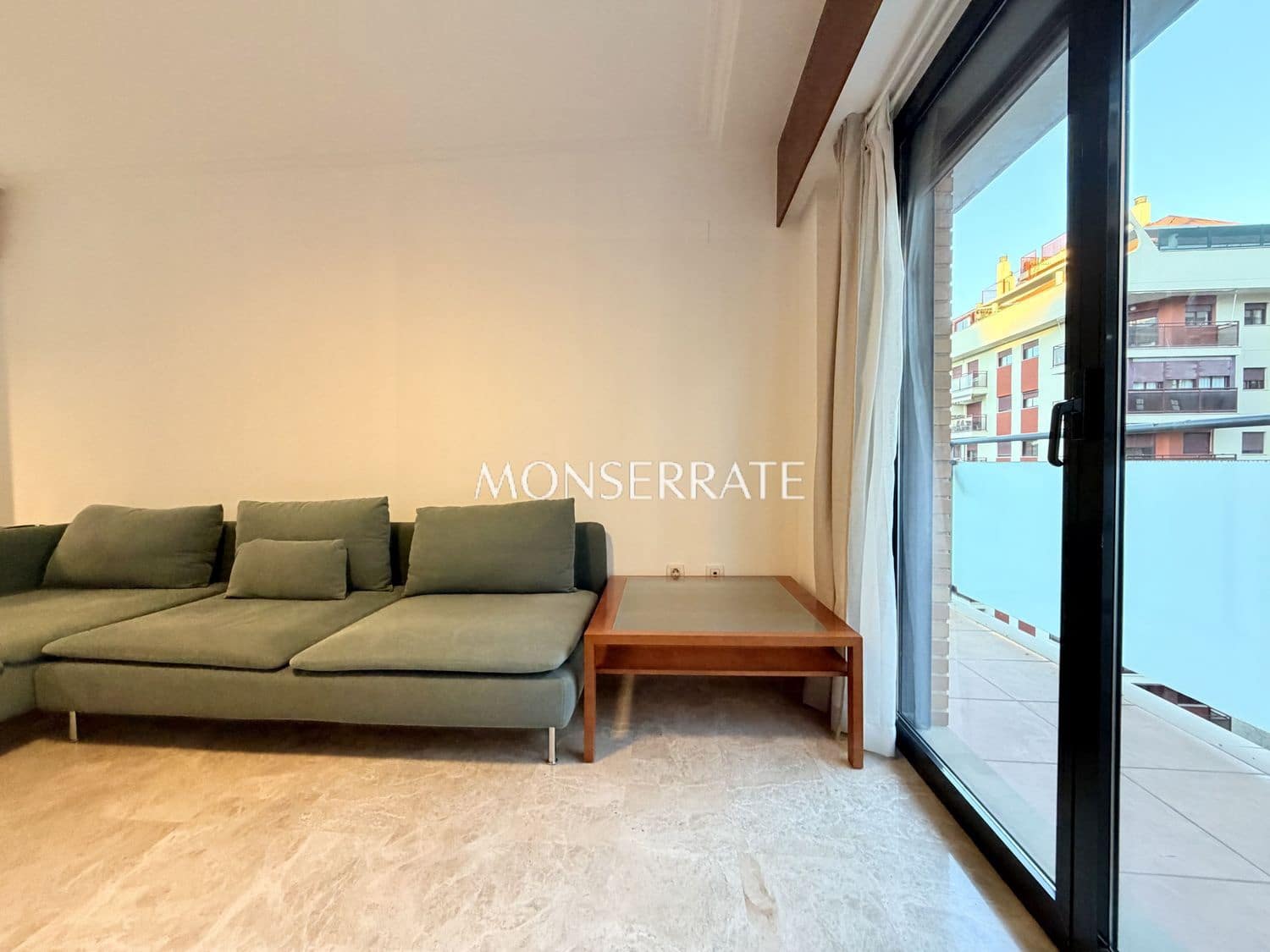 4 sovrum Lägenhet att hyra i Valencia stad med garage - 2 200 € (Ref: 9624314)