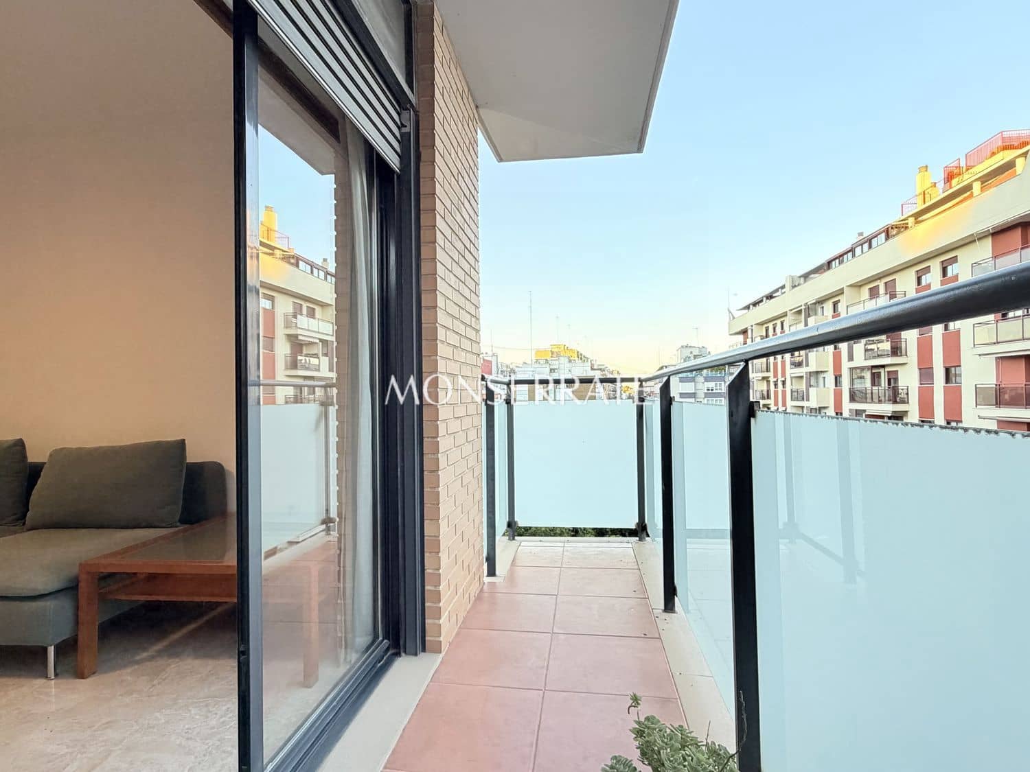 4 sovrum Lägenhet att hyra i Valencia stad med garage - 2 200 € (Ref: 9624314)