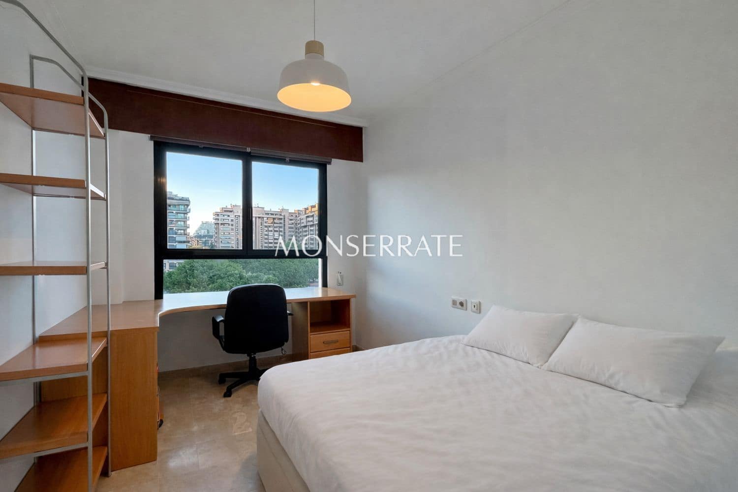 4 sovrum Lägenhet att hyra i Valencia stad med garage - 2 200 € (Ref: 9624314)