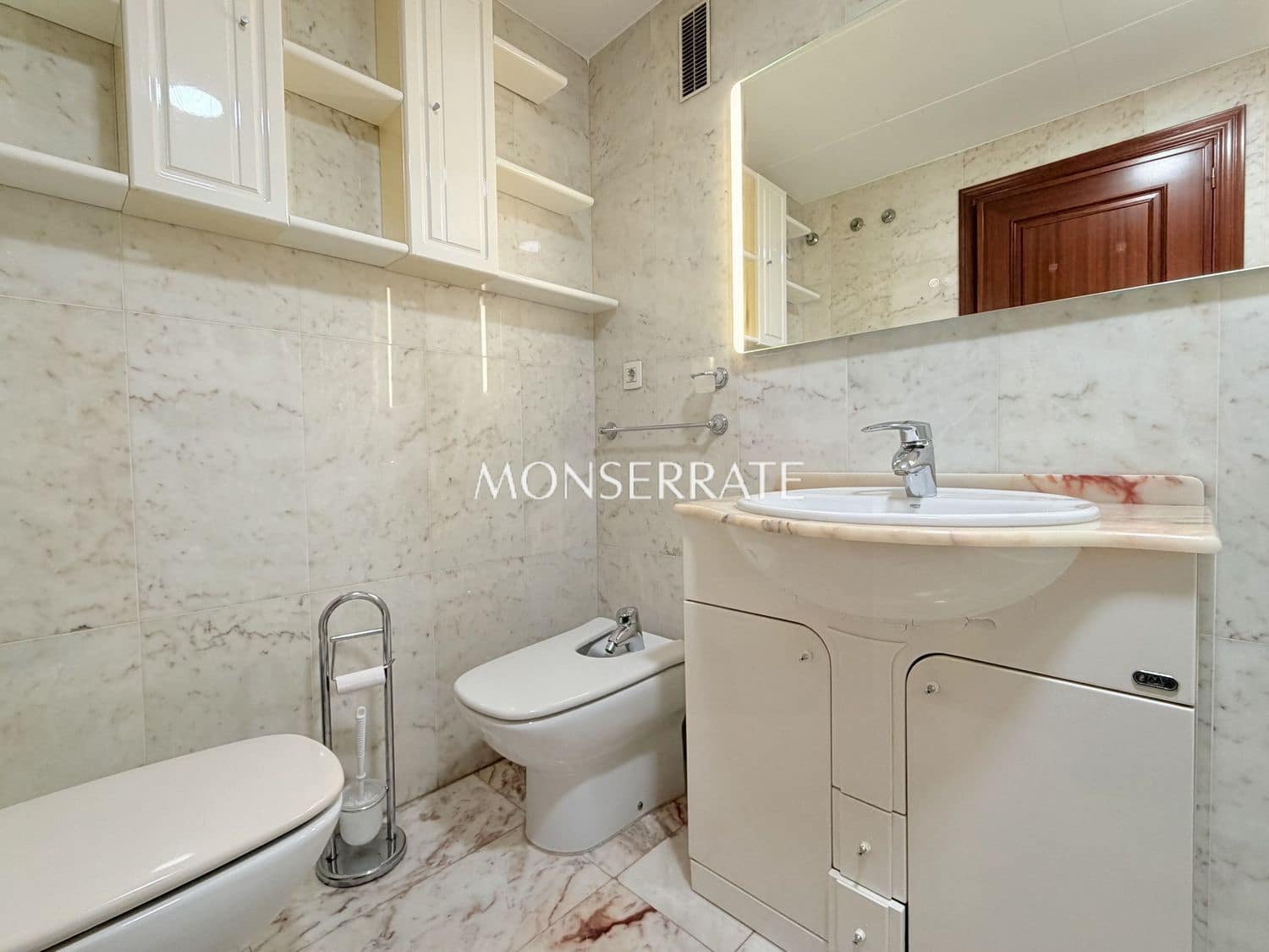 4 sovrum Lägenhet att hyra i Valencia stad med garage - 2 200 € (Ref: 9624314)