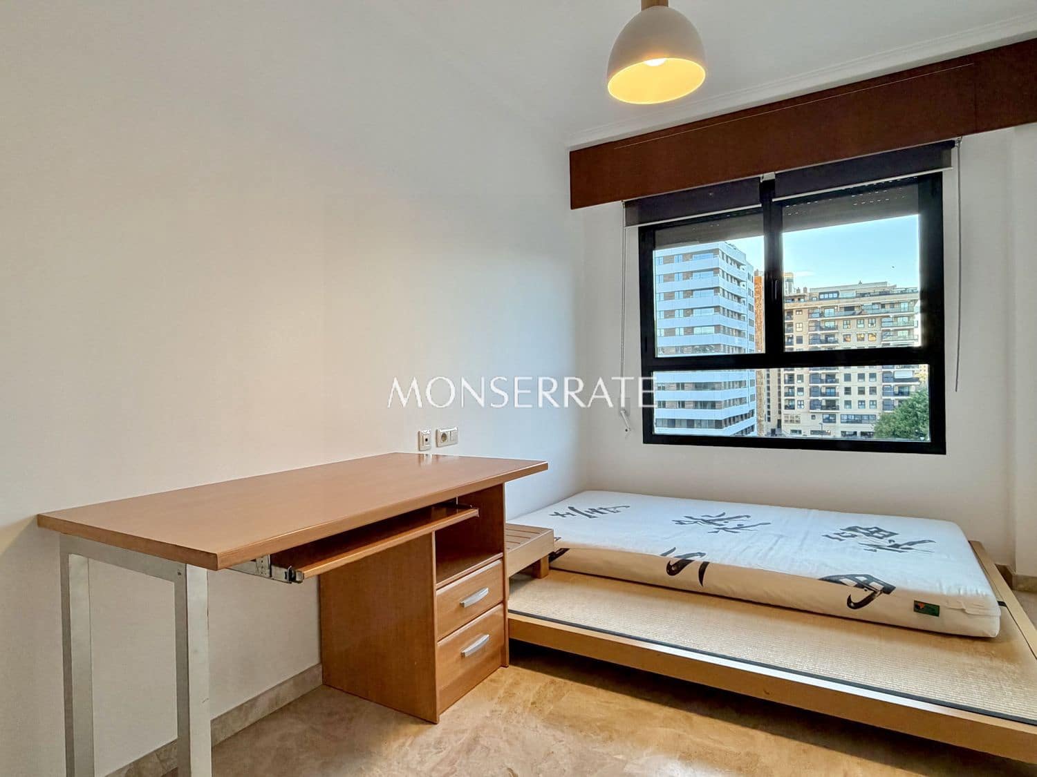 4 sovrum Lägenhet att hyra i Valencia stad med garage - 2 200 € (Ref: 9624314)