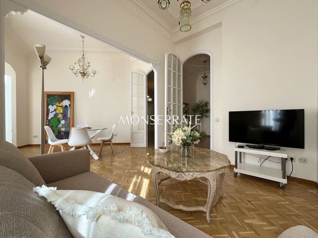 3 slaapkamer Appartement te huur in Russafa, Valencia stad met garage - € 2.400 (Ref: 9627046)