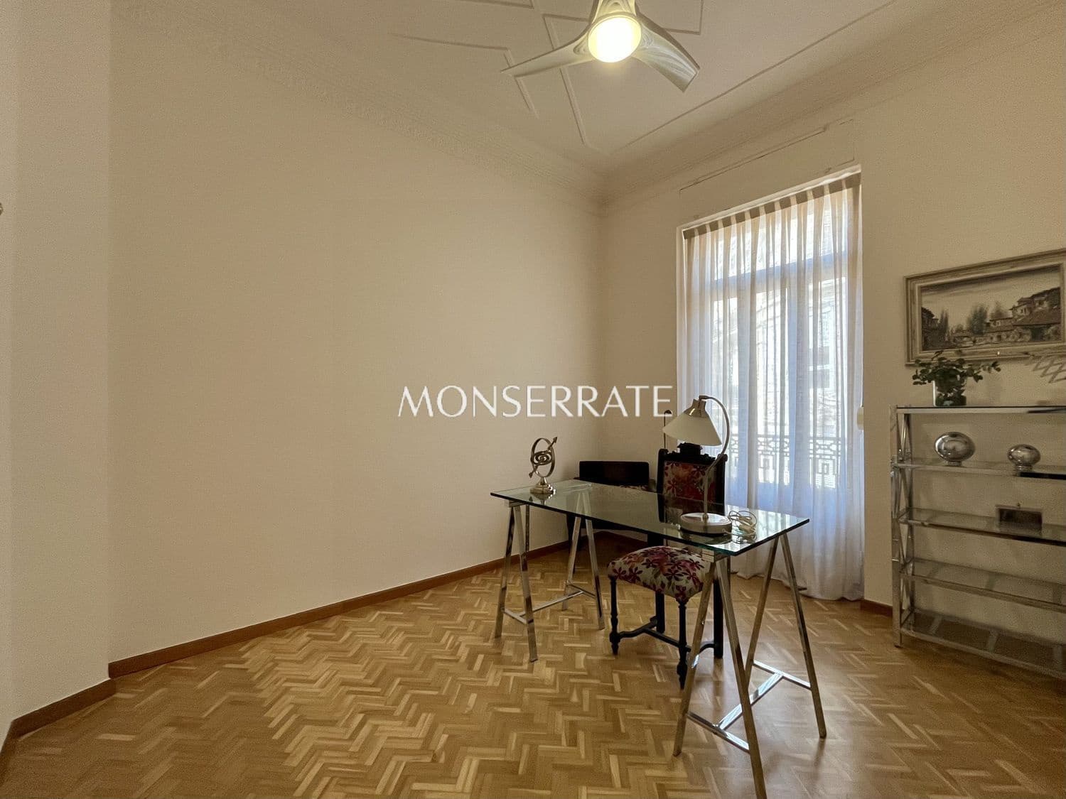3 slaapkamer Appartement te huur in Valencia stad met garage - € 2.400 (Ref: 9627046)