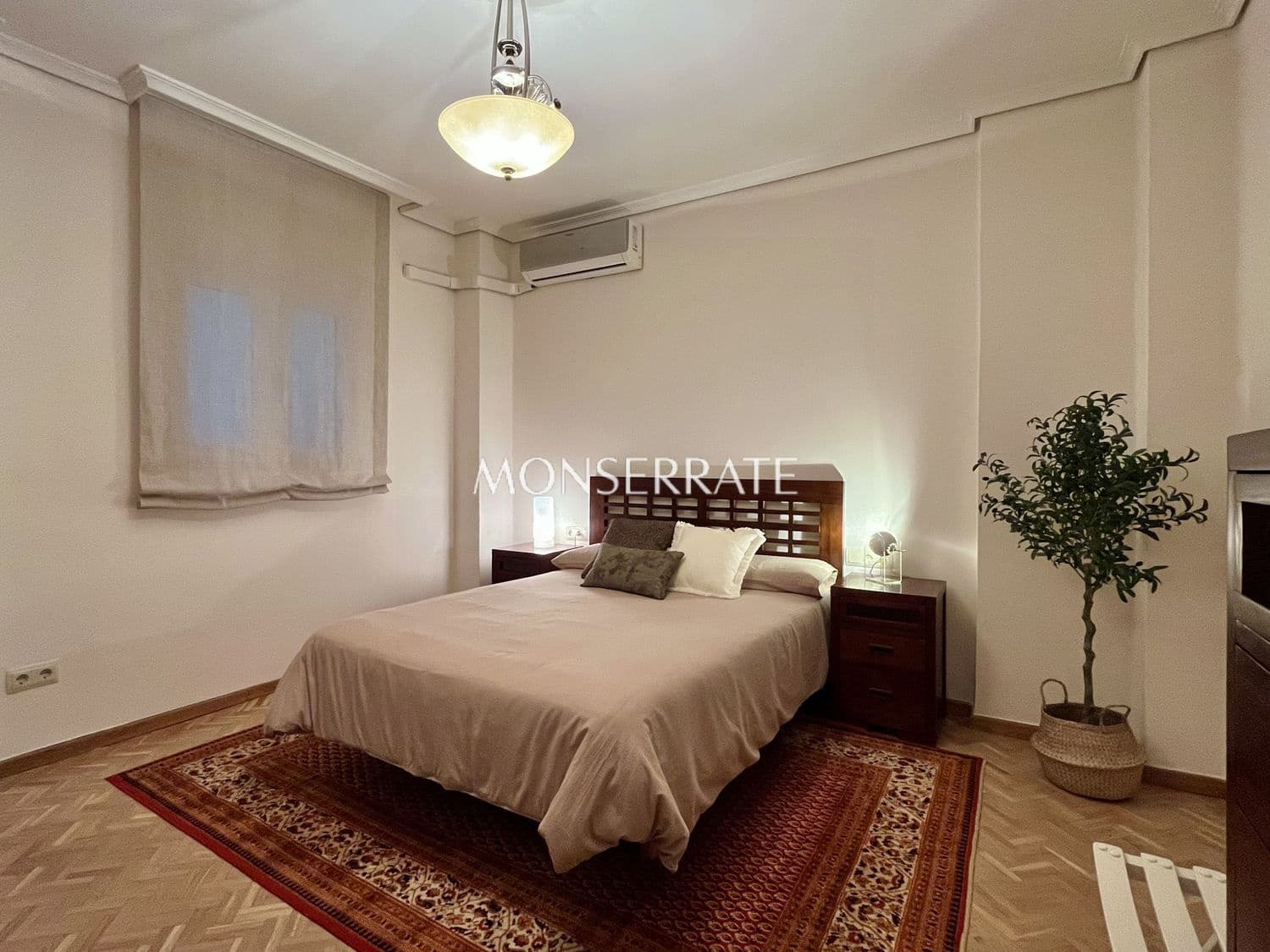 3 slaapkamer Appartement te huur in Valencia stad met garage - € 2.400 (Ref: 9627046)