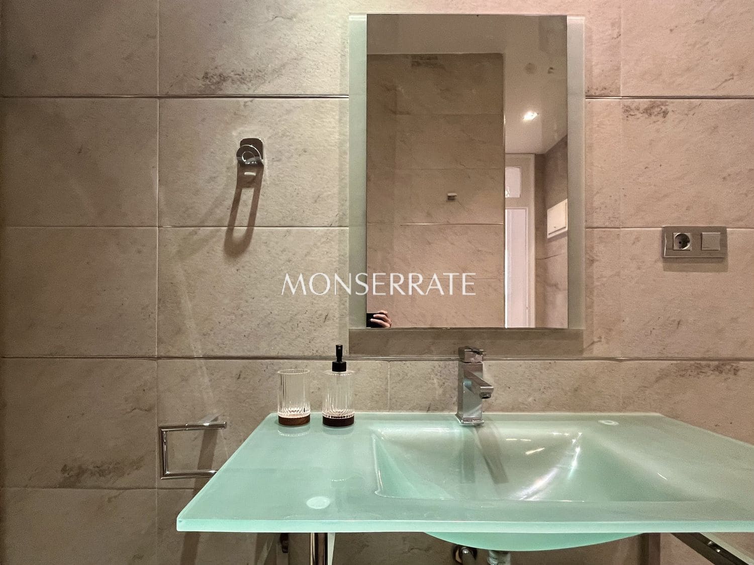 3 slaapkamer Appartement te huur in Valencia stad met garage - € 2.400 (Ref: 9627046)