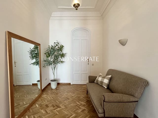 3 slaapkamer Appartement te huur in Russafa, Valencia stad met garage - € 2.400 (Ref: 9627046)