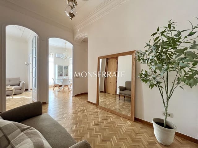 3 slaapkamer Appartement te huur in Russafa, Valencia stad met garage - € 2.400 (Ref: 9627046)