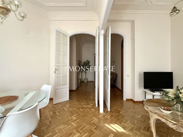 3 slaapkamer Appartement te huur in Russafa, Valencia stad met garage - € 2.400 (Ref: 9627046)