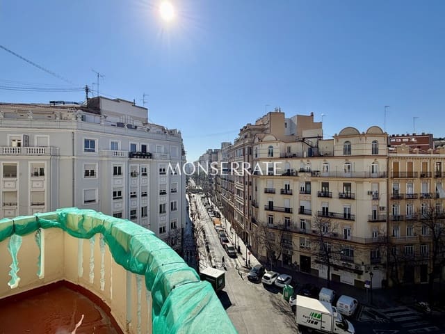 4 makuuhuone Huoneisto myytävänä paikassa La Gran Via, Valencia kaupunki mukana 
autotalli - 680 000 € (Ref: 9627047)