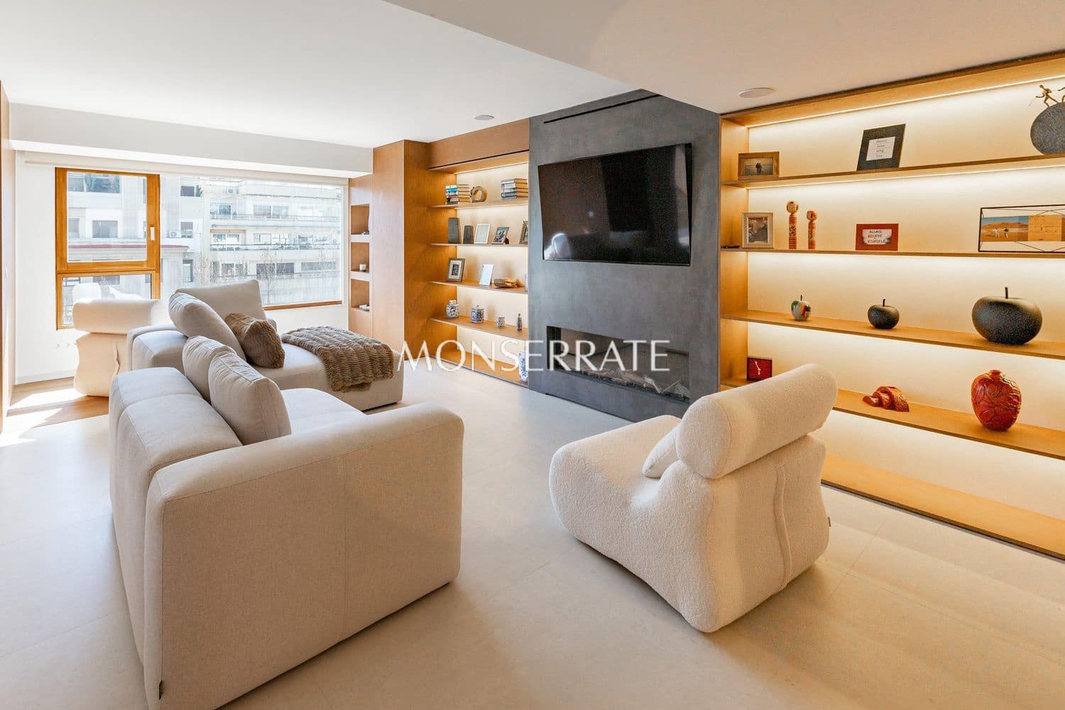 3 sovrum Lägenhet att hyra i Valencia stad med garage - 5 000 € (Ref: 9636202)