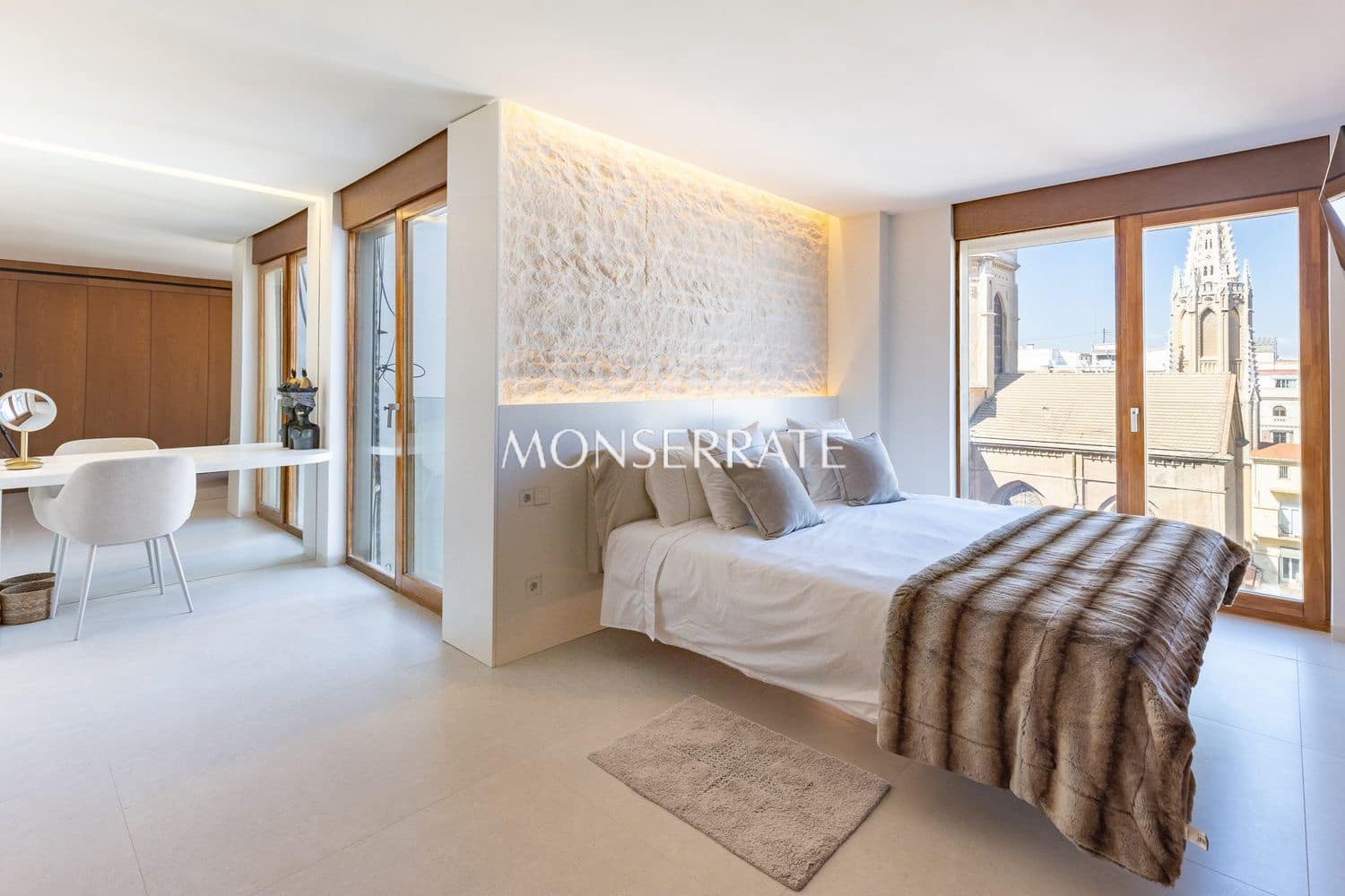 3 sovrum Lägenhet att hyra i Valencia stad med garage - 5 000 € (Ref: 9636202)