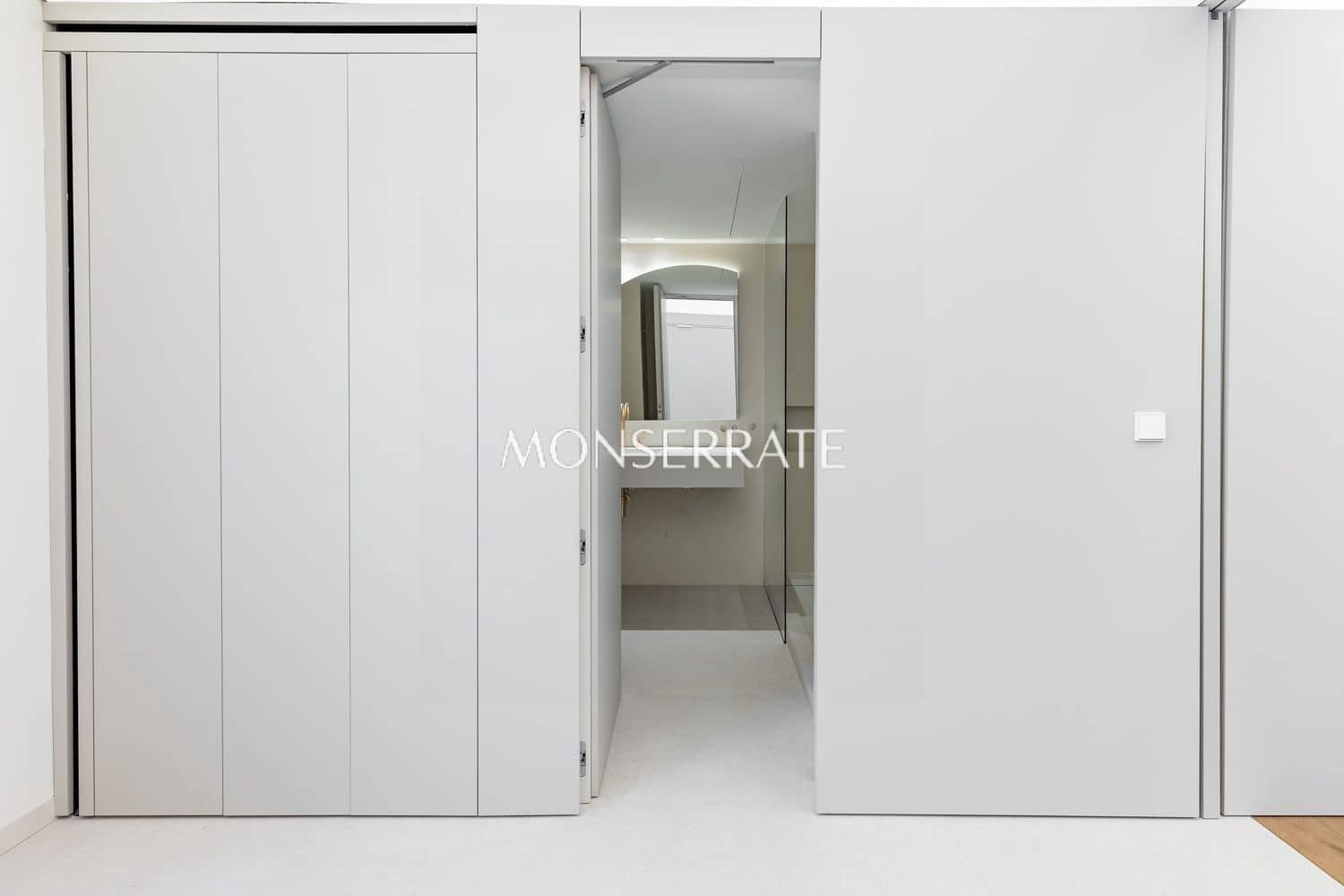 3 sovrum Lägenhet att hyra i Valencia stad med garage - 5 000 € (Ref: 9636202)