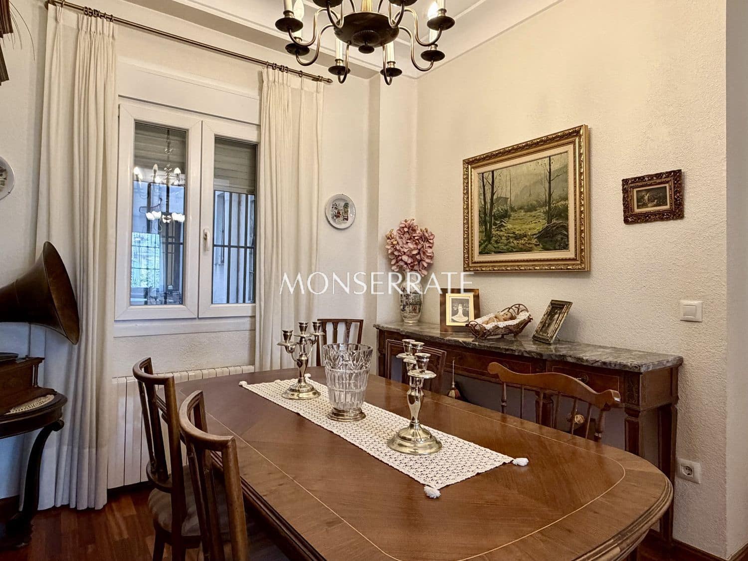 4 makuuhuone Huoneisto myytävänä paikassa Valencia kaupunki mukana 
autotalli - 600 000 € (Ref: 9638940)