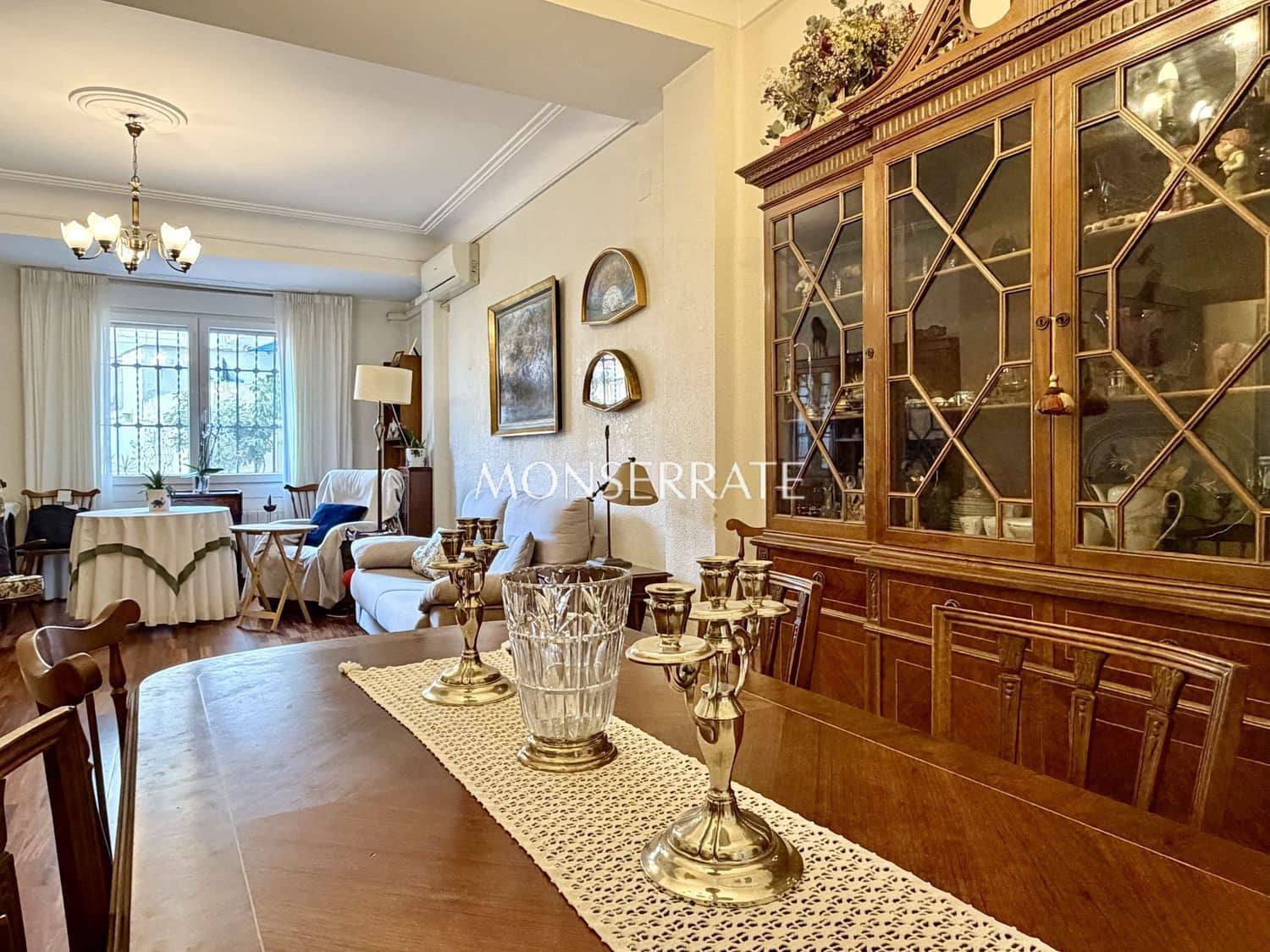 4 makuuhuone Huoneisto myytävänä paikassa Valencia kaupunki mukana 
autotalli - 600 000 € (Ref: 9638940)